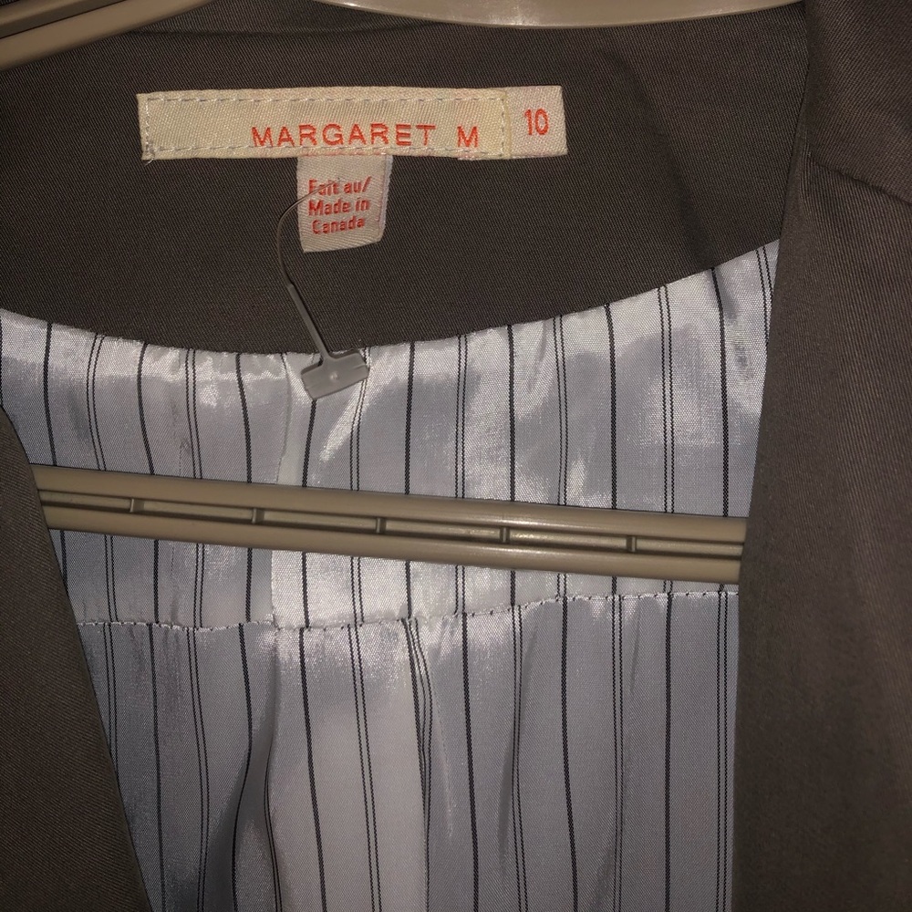 Blazer - Picture 2 of 2
